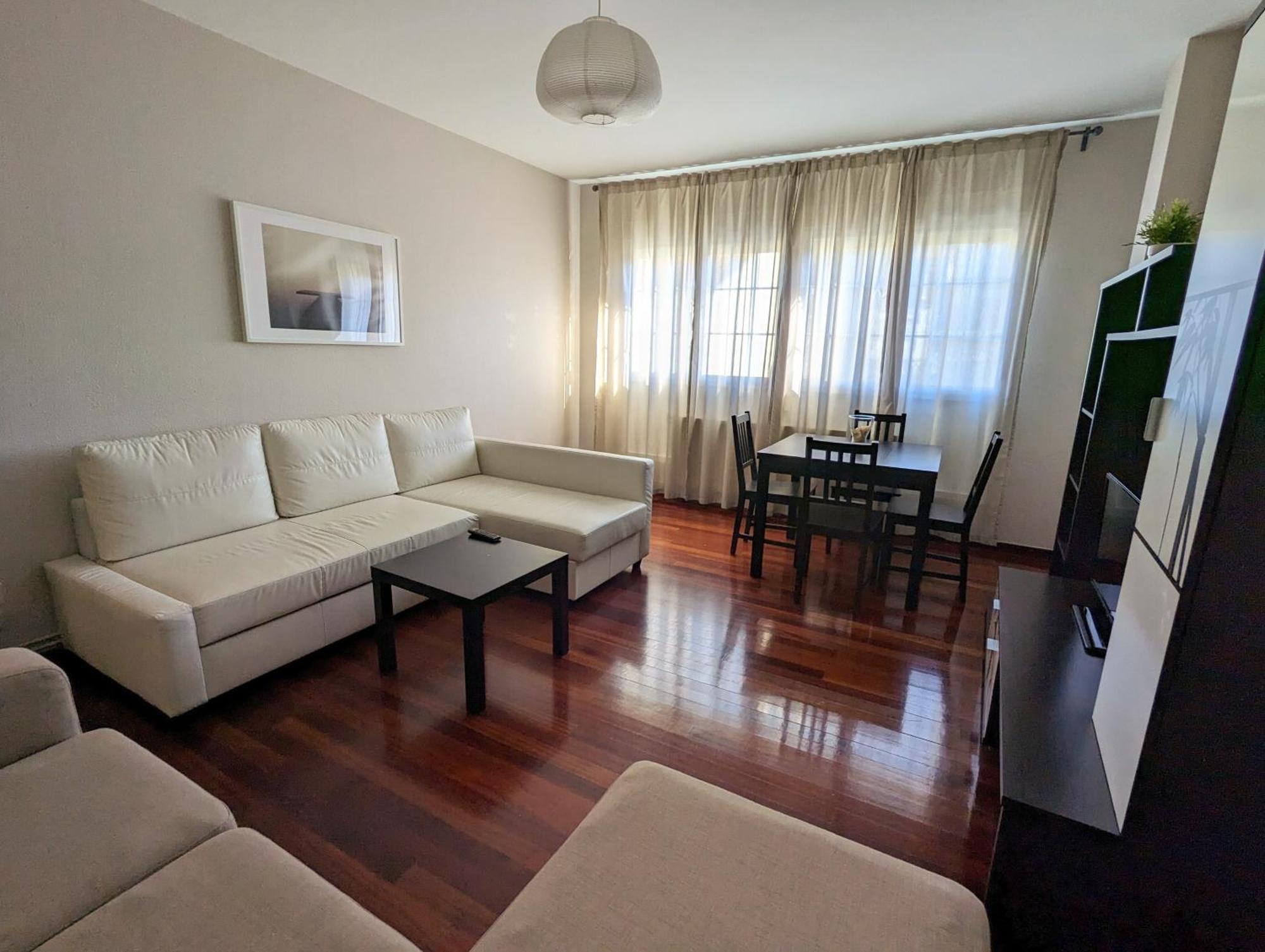 פאלאס דה ריי Apartamentos Turisticos Guillermo מראה חיצוני תמונה