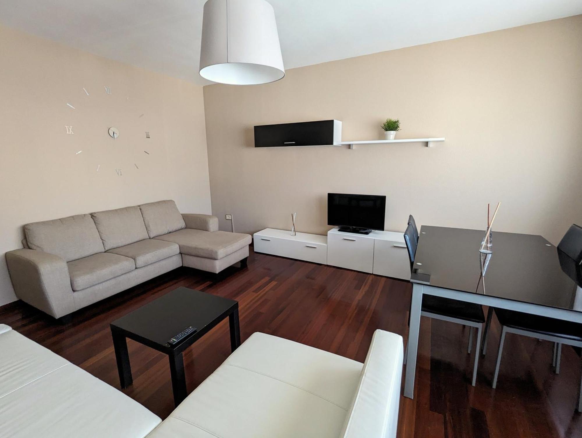 פאלאס דה ריי Apartamentos Turisticos Guillermo מראה חיצוני תמונה